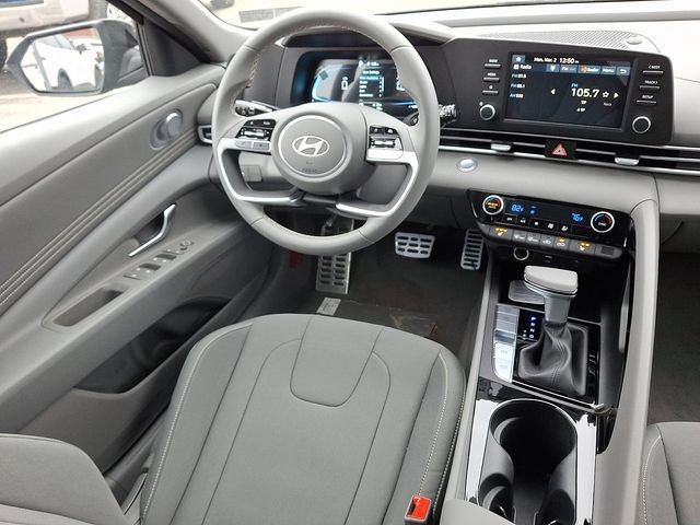 New 2026 Hyundai Elantra SEL Sport Premium FWD image 9