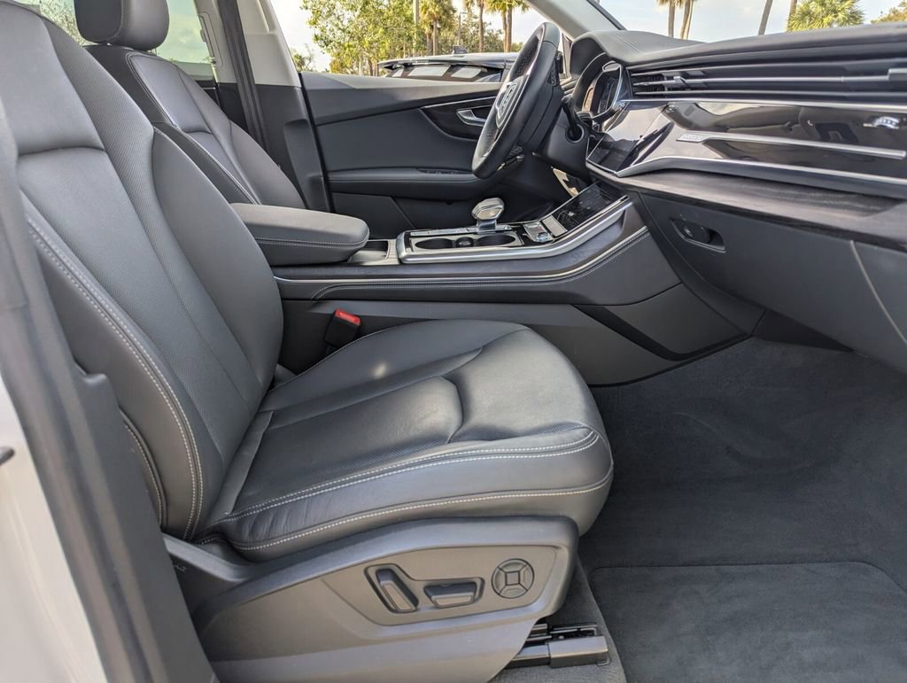 Used 2023 Audi Q8 Premium Plus w/ Premium Plus Package image 31