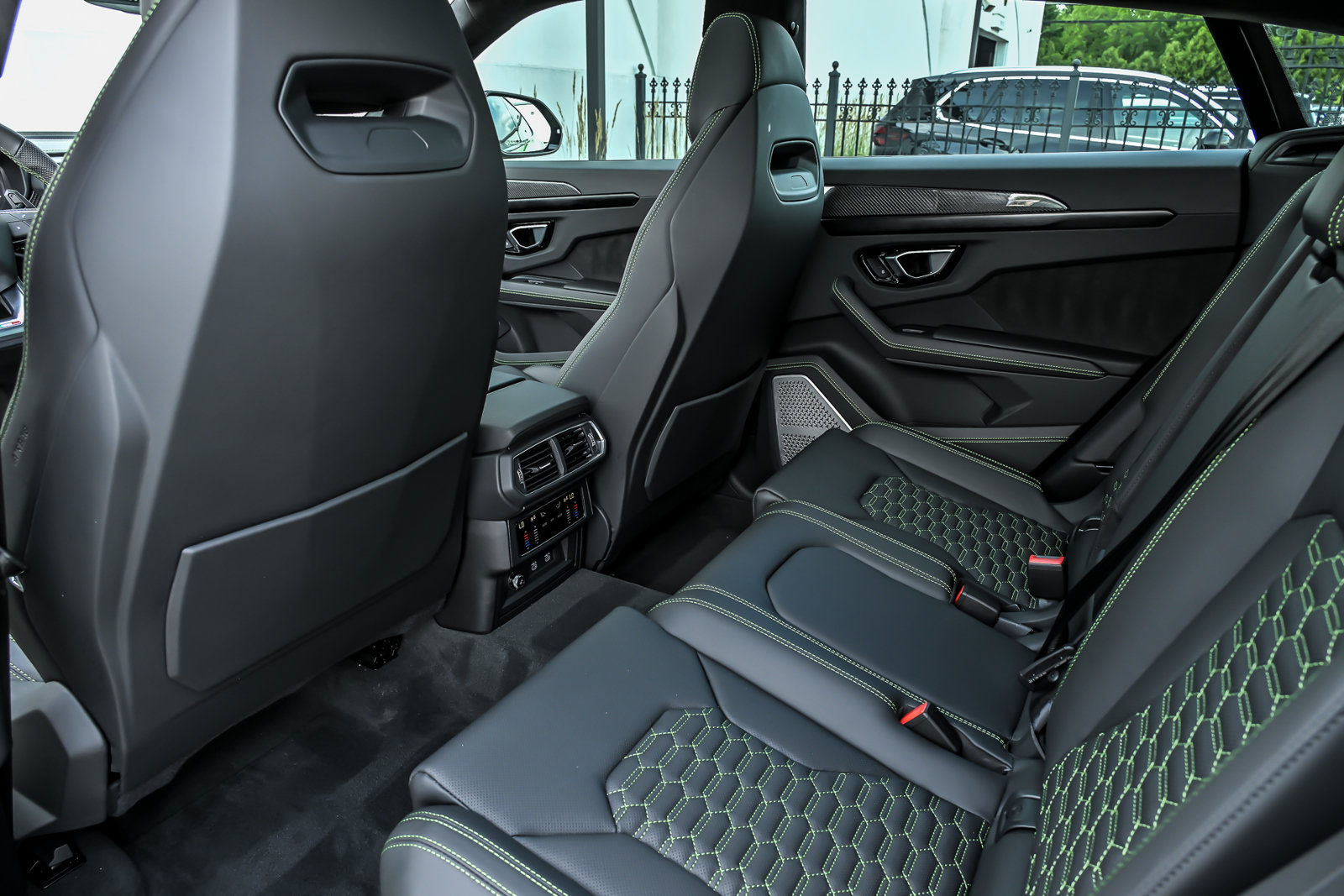 Used 2024 Lamborghini Urus S AWD/4WD image 25