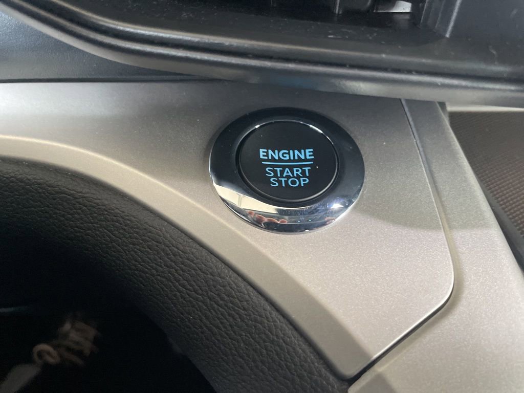 Used 2022 Ford Explorer XLT w/ Class IV Trailer Tow Package AWD/4WD image 22