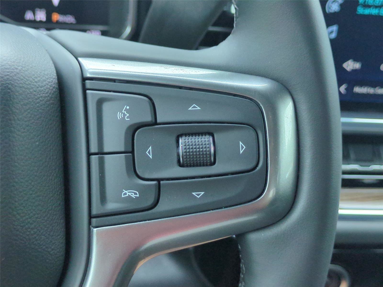 Used 2024 Chevrolet Silverado 1500 LT AWD/4WD image 18