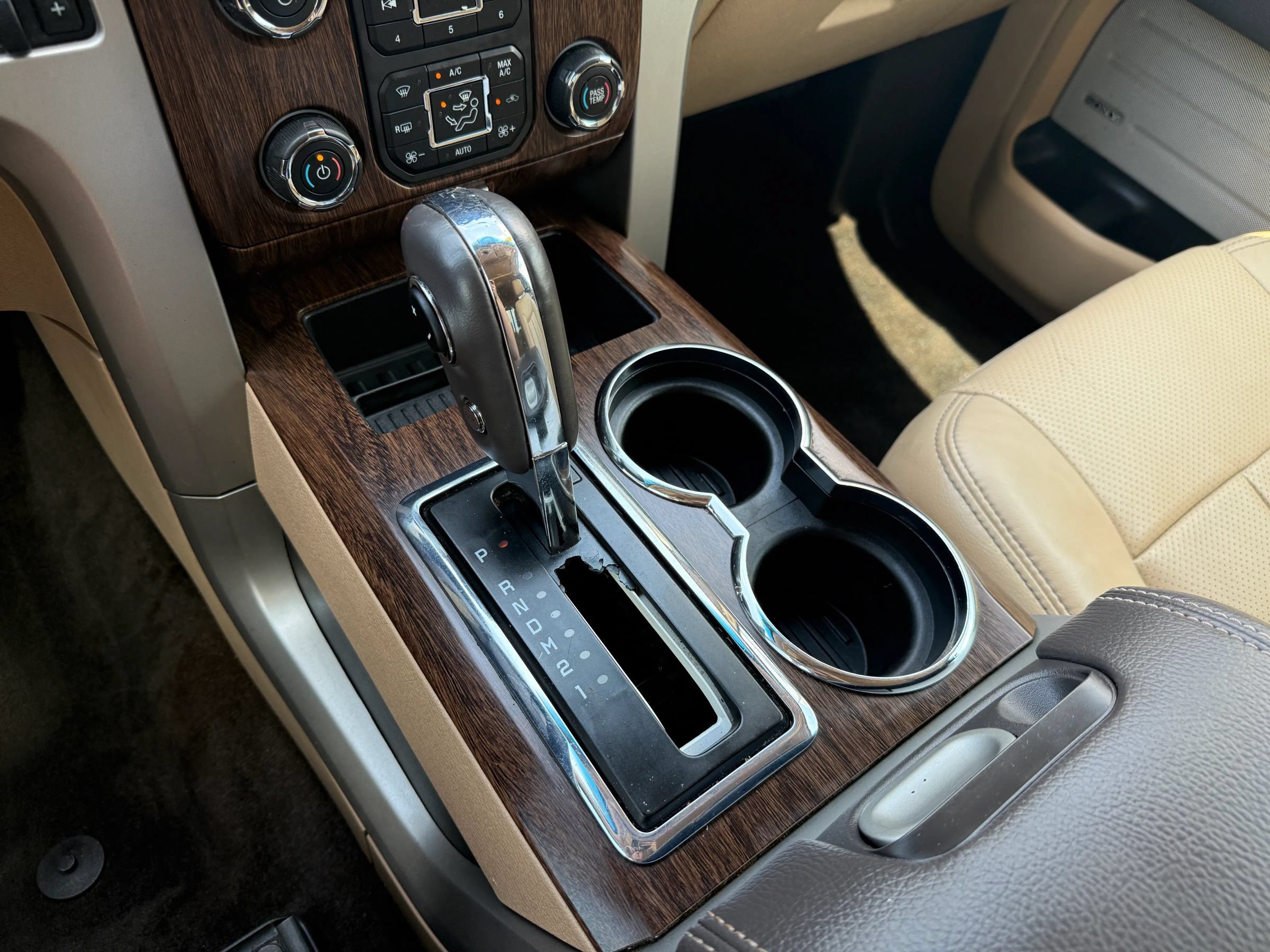 Used 2014 Ford F150 Lariat w/ Equipment Group 502A Luxury RWD image 26