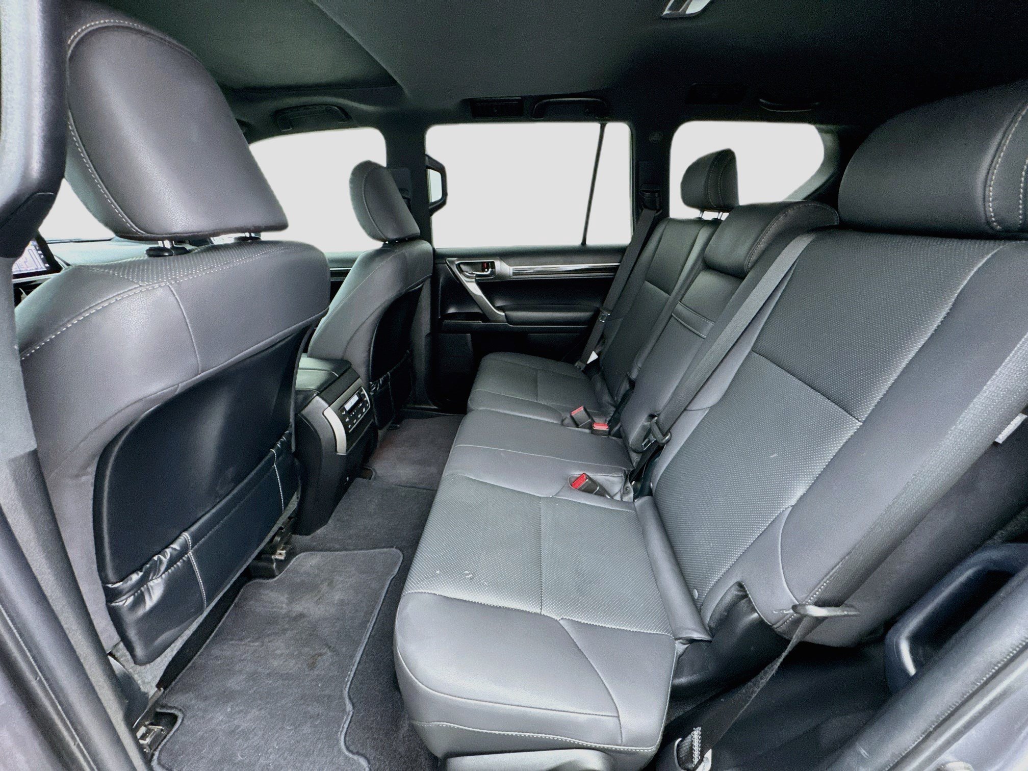 Used 2023 Lexus GX 460 Premium w/ Premium Package AWD/4WD image 16