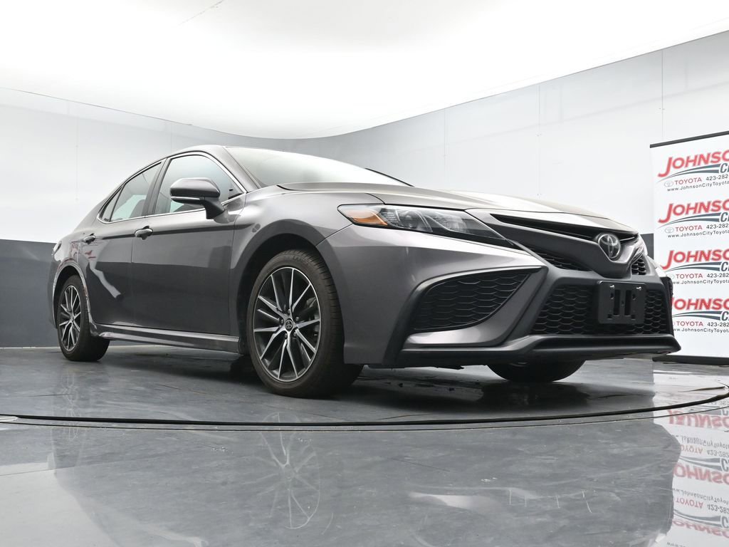Used 2024 Toyota Camry SE FWD image 30