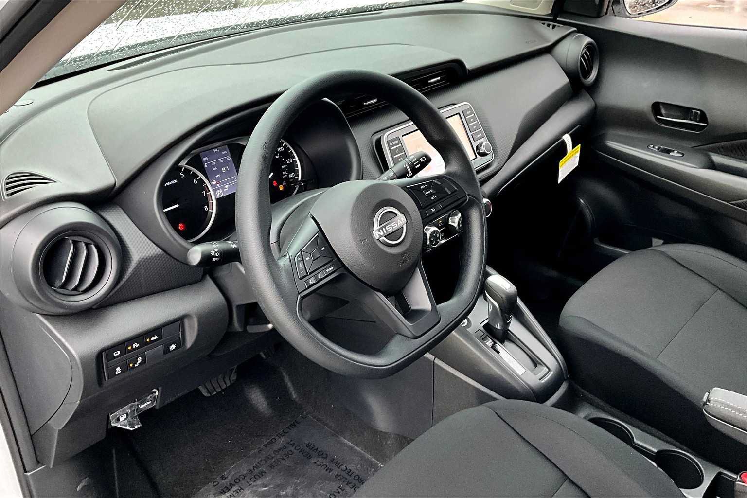 Used 2025 Nissan Kicks Play S FWD image 10