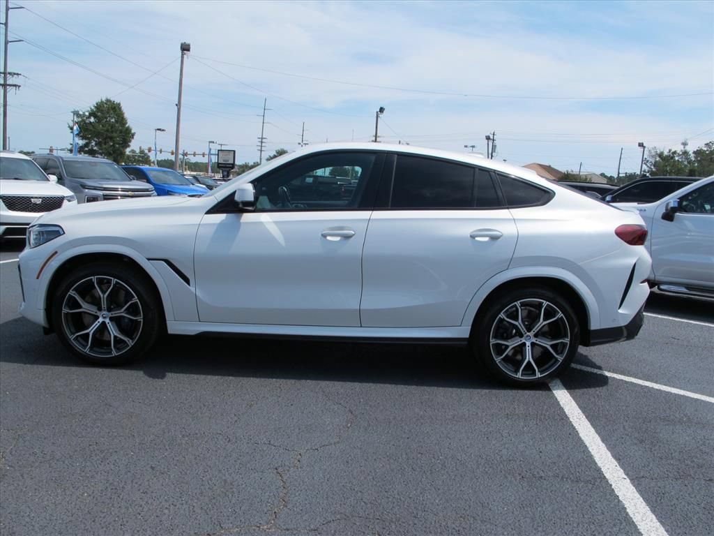Used 2022 BMW X6 M50i w/ Executive Package AWD/4WD image 8