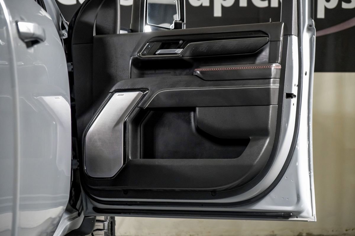 Used 2024 GMC Sierra 2500 AT4X image 35