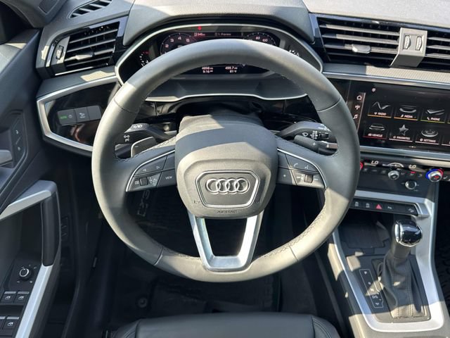 Certified 2025 Audi Q3 2.0T Premium w/ Convenience Plus Package AWD/4WD image 18