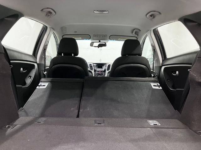 Used 2016 Hyundai Elantra GT w/ Option Group 02 image 30