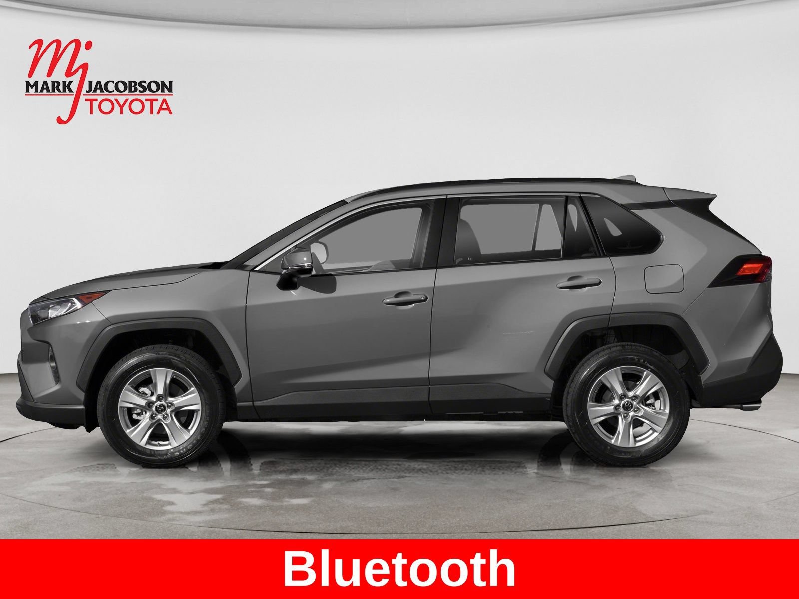 Used 2019 Toyota RAV4 XLE w/ Convenience Package FWD image 4
