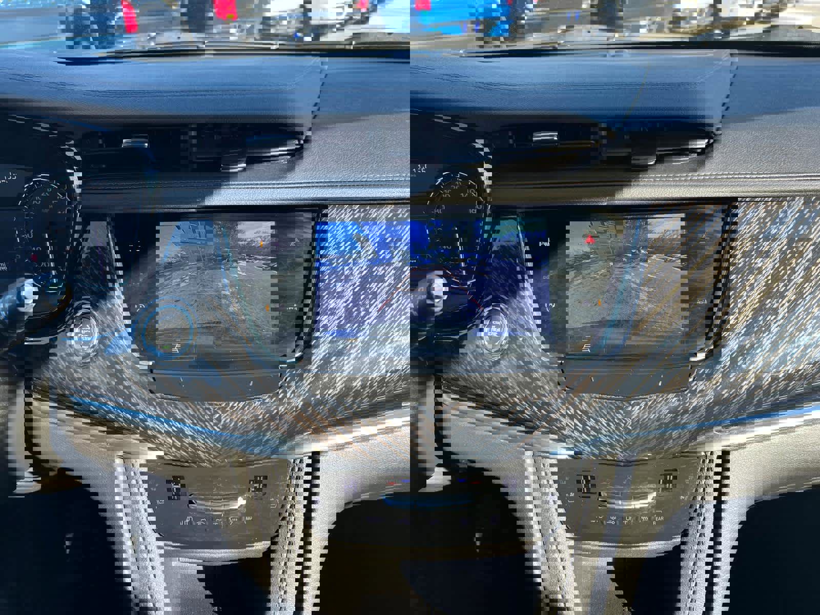 Certified 2025 Cadillac XT6 Premium Luxury image 28