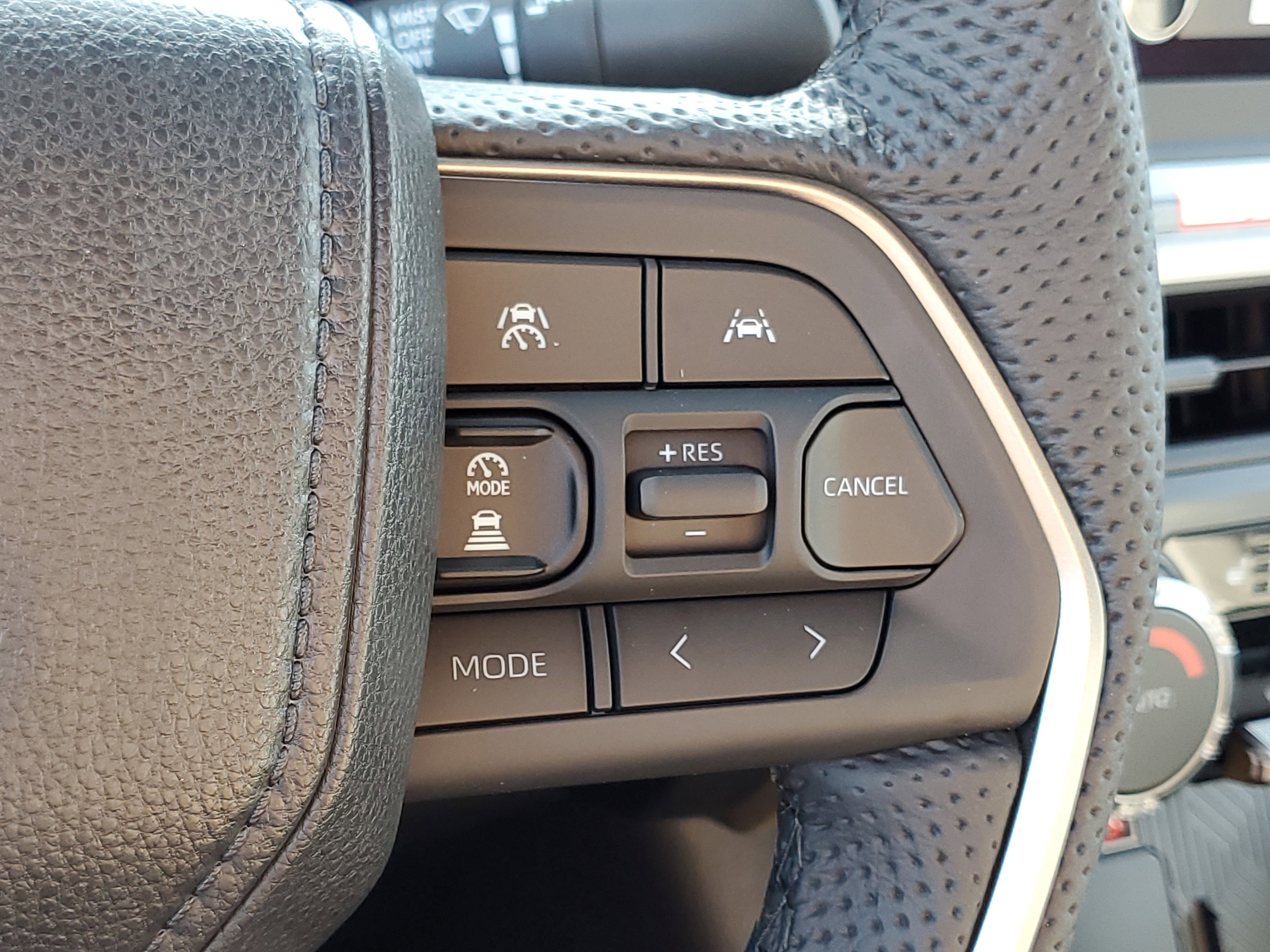 Used 2025 Toyota Tacoma SR5 image 23