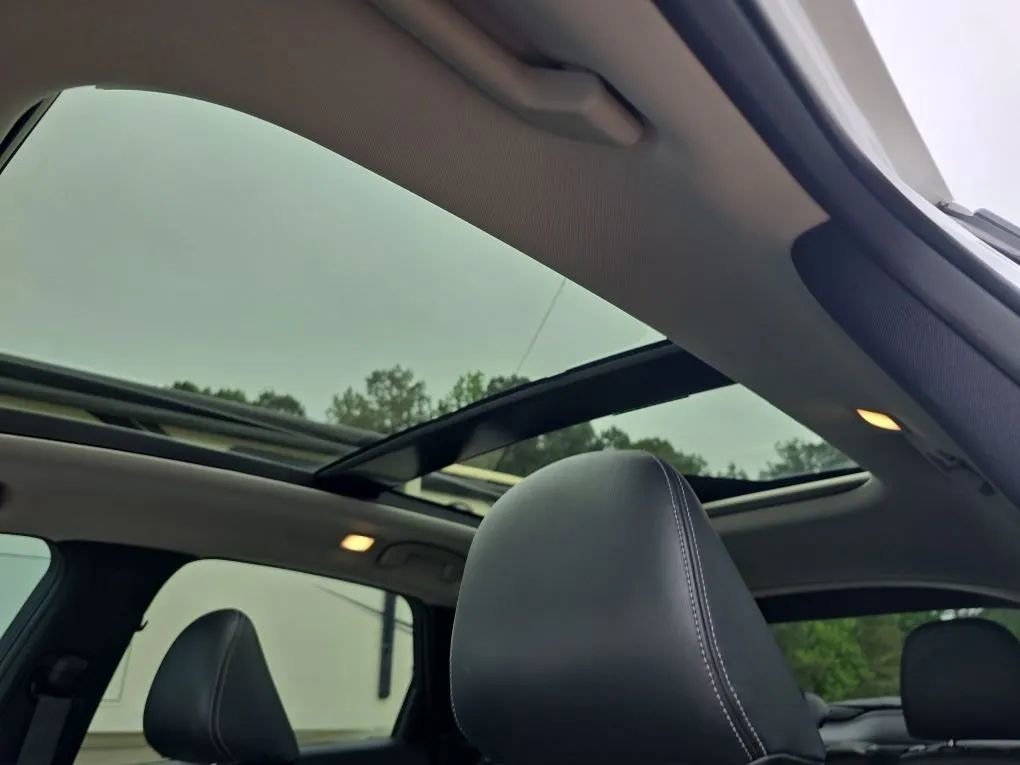 Used 2019 INFINITI QX50 Luxe FWD image 16
