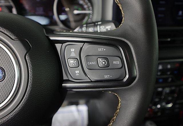 Used 2024 Jeep Wrangler Willys image 44