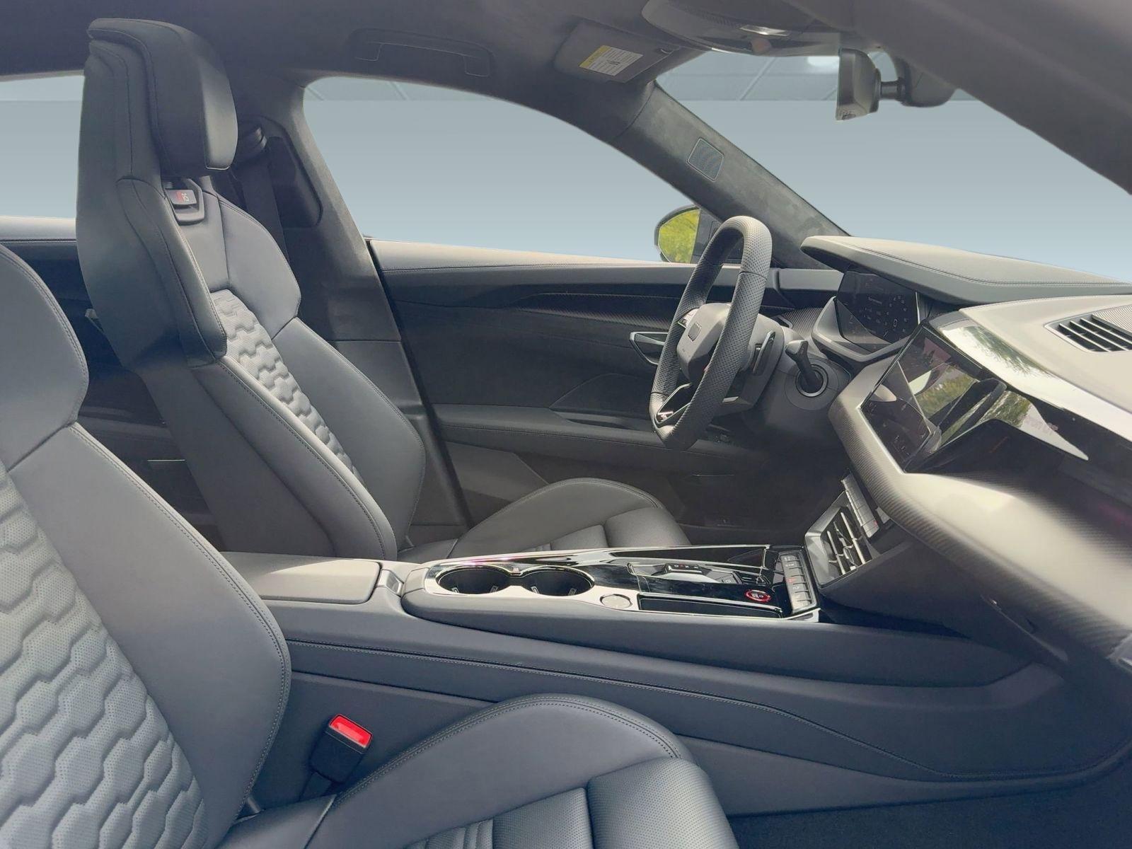 New 2026 Audi RS e-tron GT performance image 31