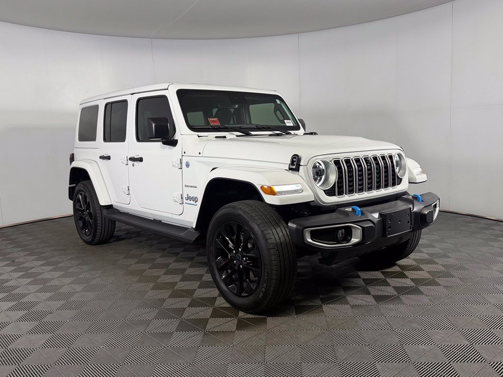 Used 2024 Jeep Wrangler Unlimited Sahara w/ Technology Group AWD/4WD image 4
