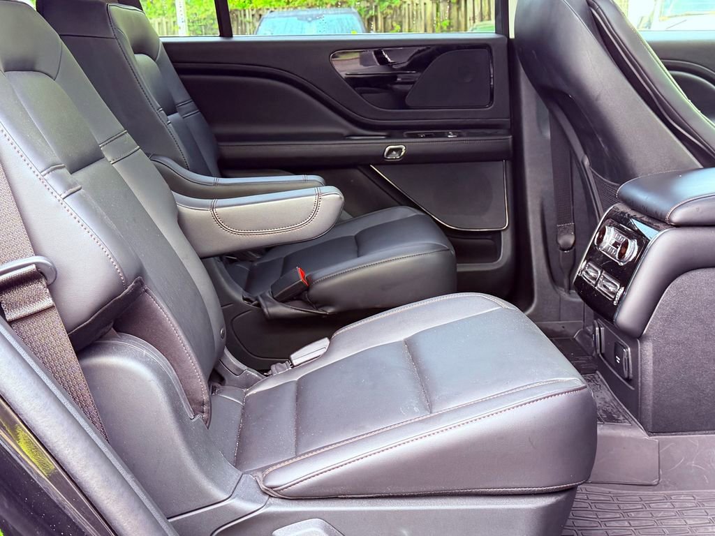 Certified 2023 Lincoln Aviator AWD w/ Premium Package image 13