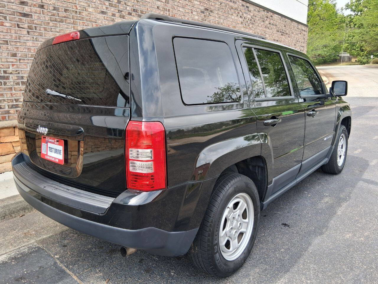 Used 2017 Jeep Patriot Sport w/ Power Value Group FWD image 5