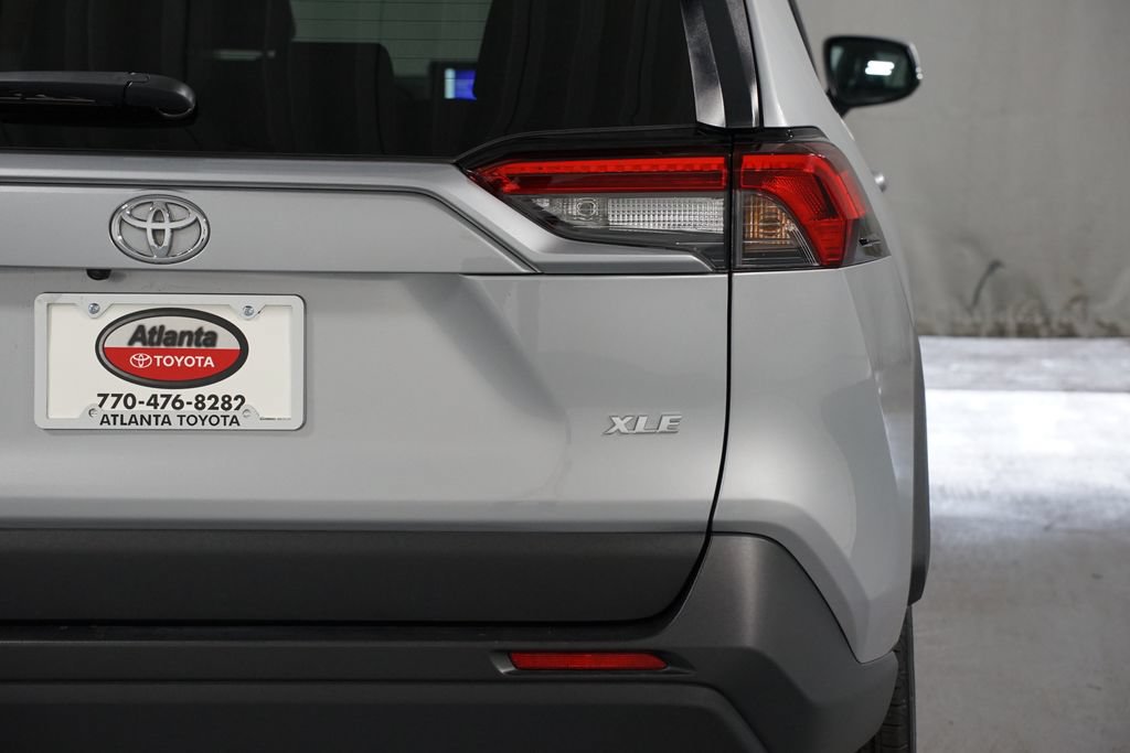 Certified 2025 Toyota RAV4 XLE FWD image 10