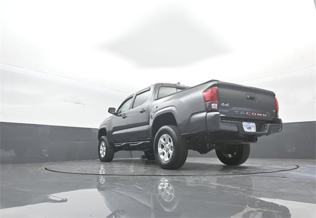 Used 2018 Toyota Tacoma SR image 36
