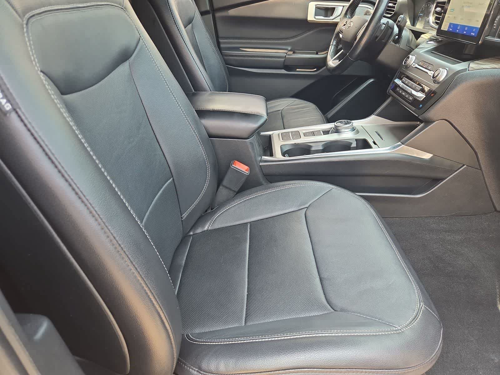 Used 2020 Ford Explorer Limited RWD image 22