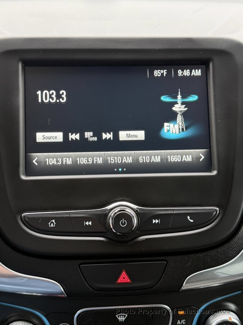 Used 2018 Chevrolet Equinox LS FWD image 24