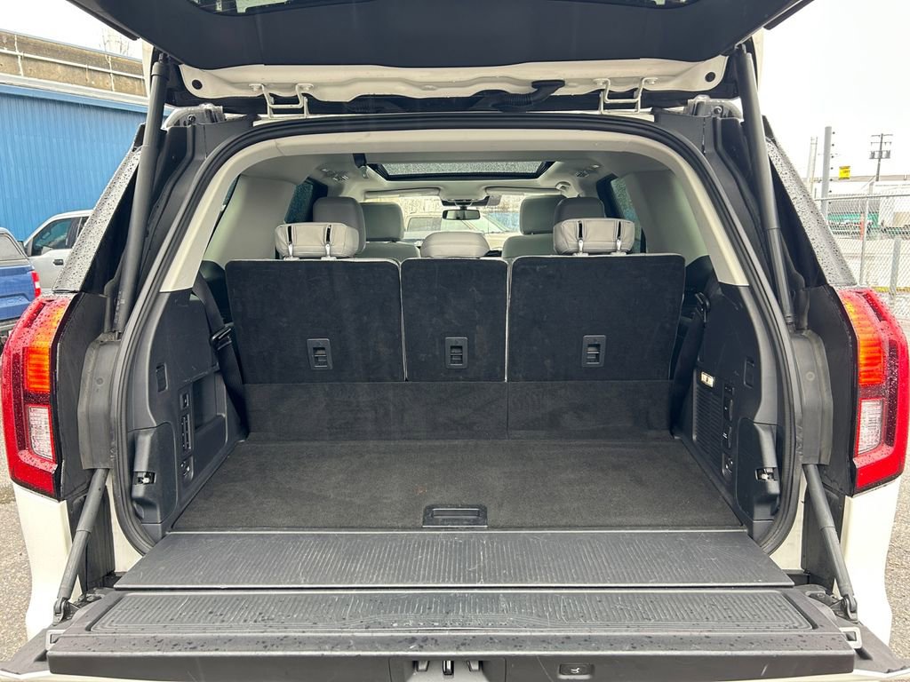 Used 2025 Ford Expedition Active image 24