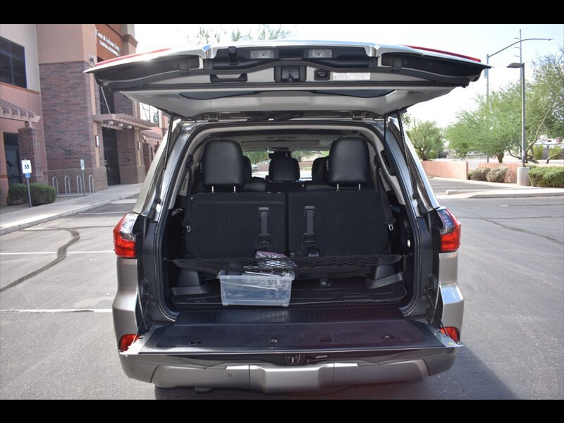 Used 2018 Lexus LX 570 4WD w/ Luxury Package image 34