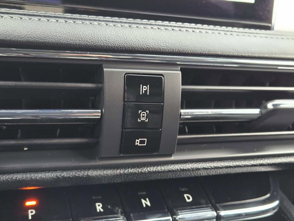 Used 2021 Lincoln Corsair AWD w/ Equipment Group 101A image 29