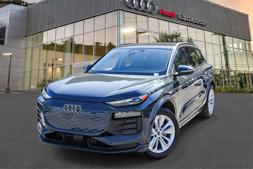 Used 2025 Audi Q6 e-tron Premium w/ Convenience Package