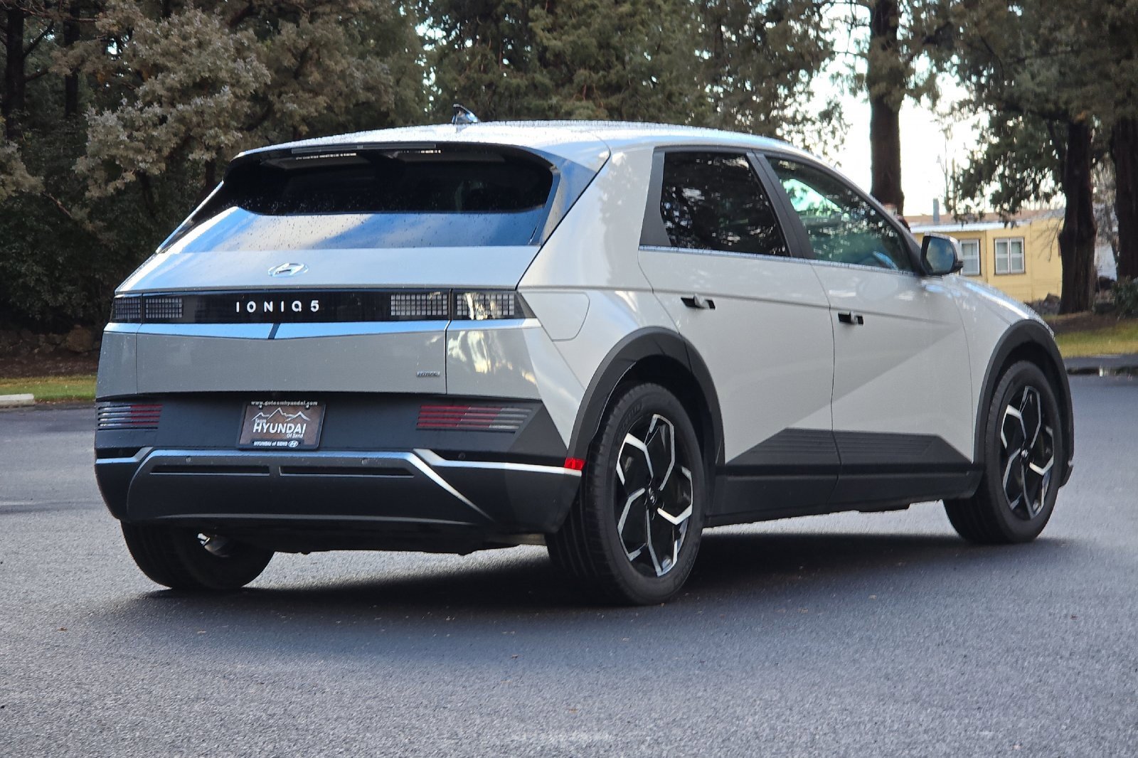 Used 2023 Hyundai Ioniq 5 SE image 4