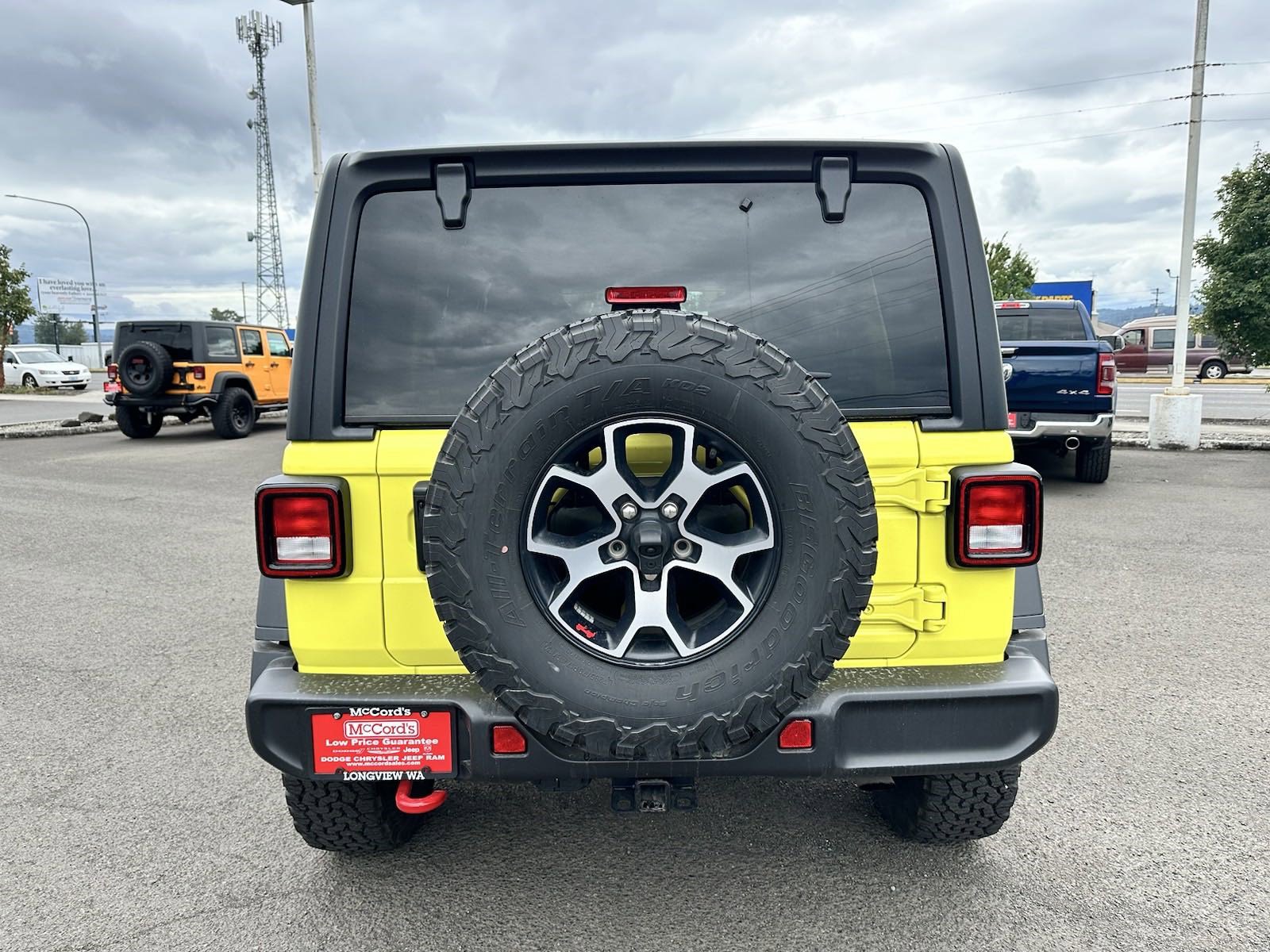 Used 2023 Jeep Wrangler Unlimited Rubicon w/ Cold Weather Group image 4