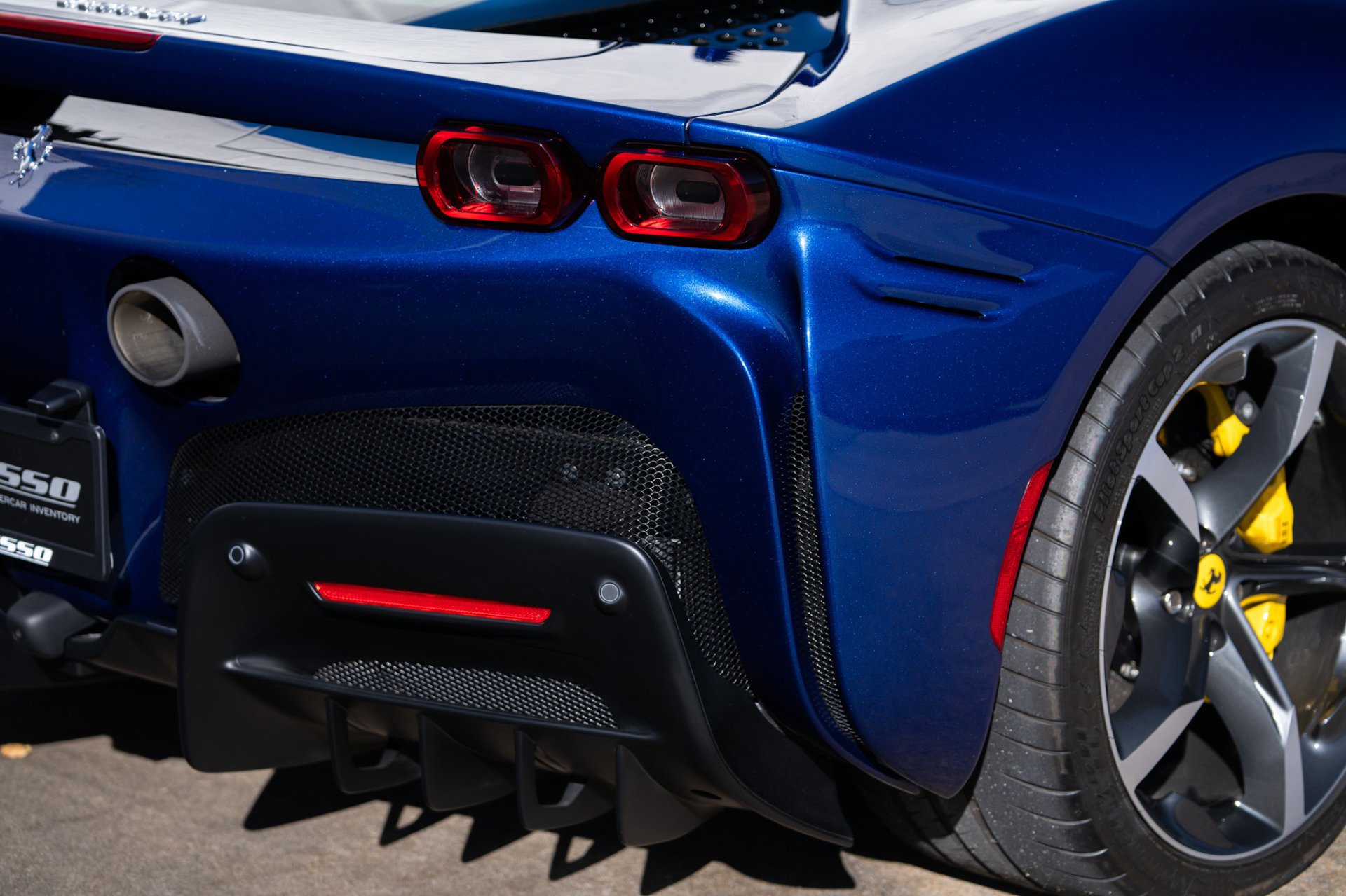 Used 2025 Ferrari SF90 Spider image 24