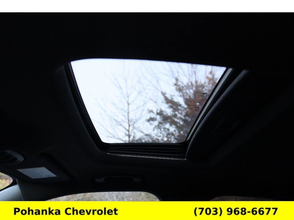 Used 2024 Chevrolet Trax RS w/ Sunroof Package image 28