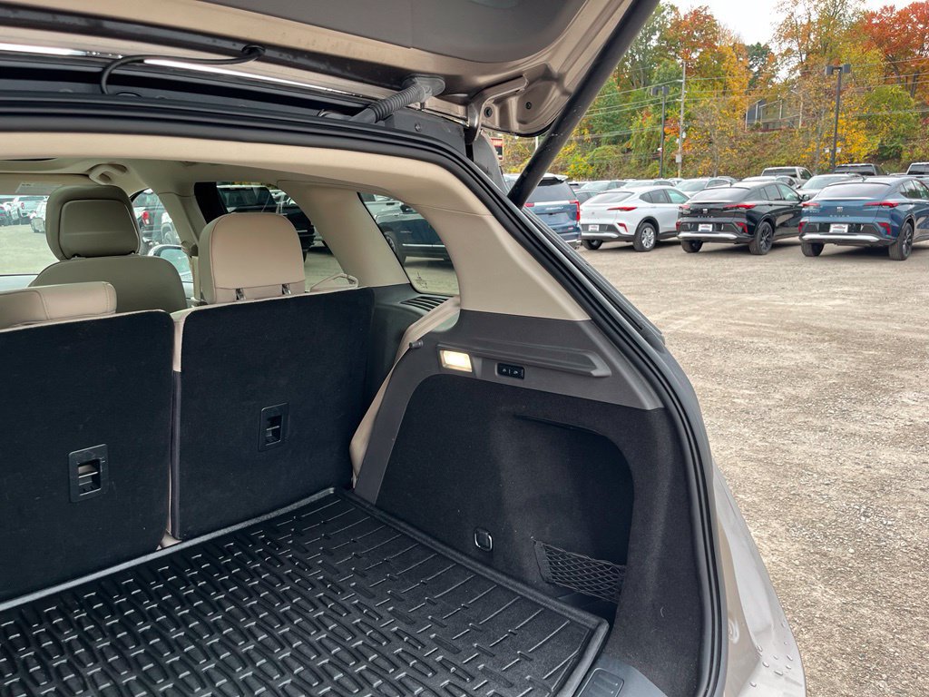 Used 2020 Lincoln Corsair AWD w/ Premium Package image 16