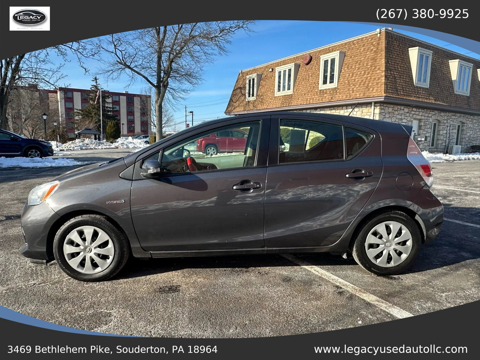 Used 2014 Toyota Prius C Two image 5