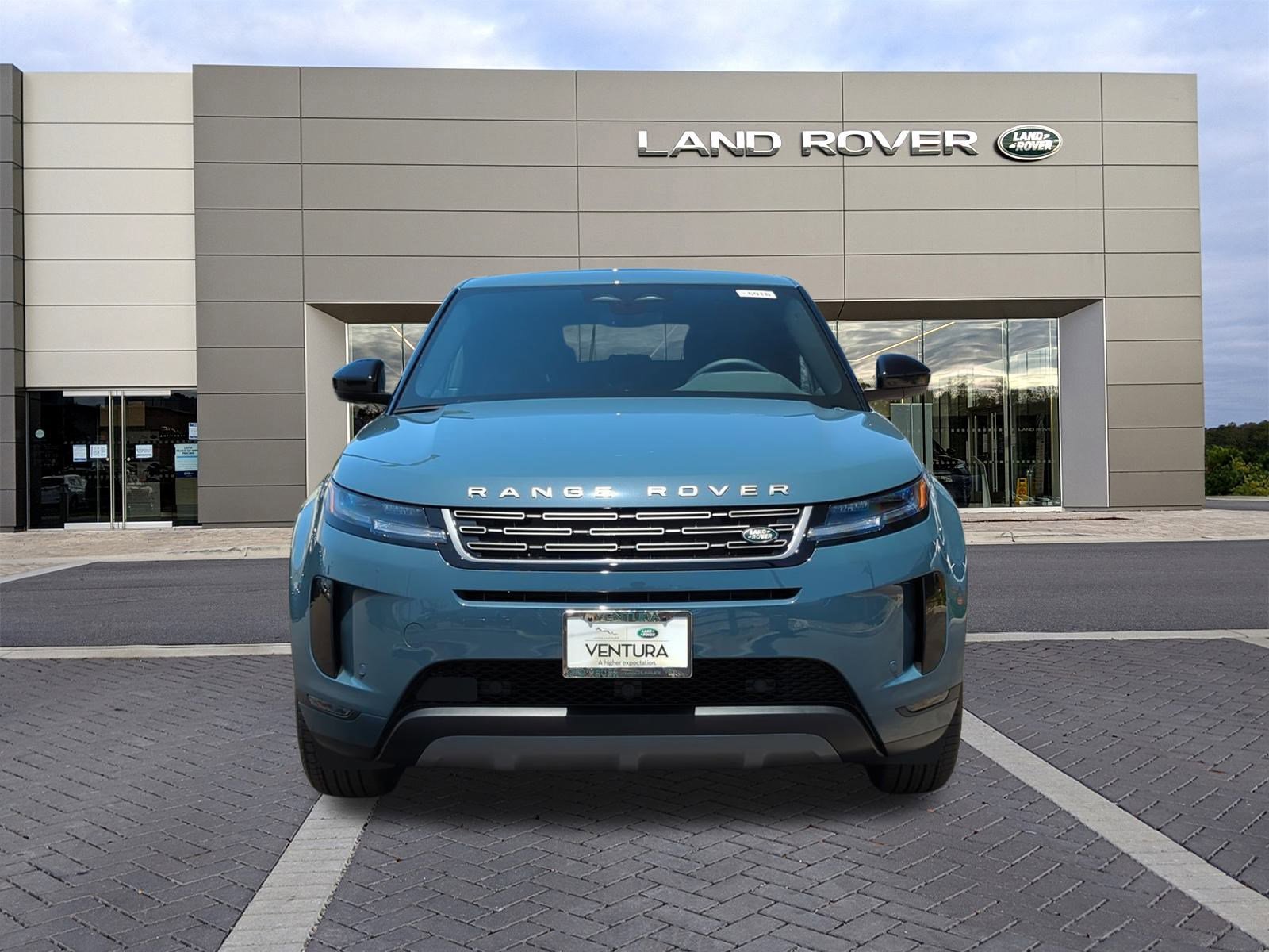 New 2026 Land Rover Range Rover Evoque S image 2