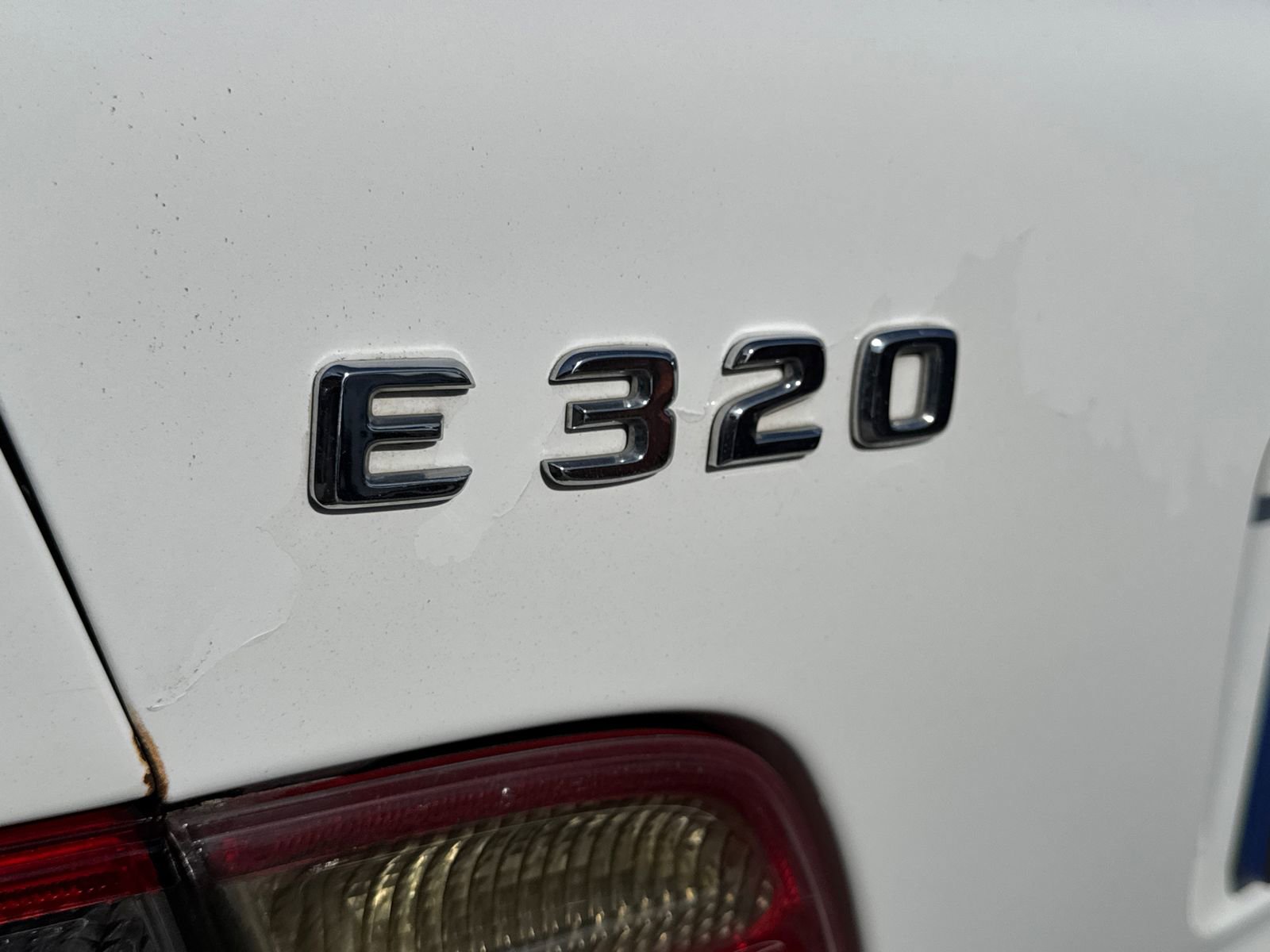 Used 2000 Mercedes-Benz E 320 Sedan image 6