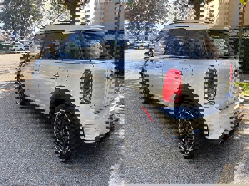 Used 2011 MINI Cooper Countryman S image 3
