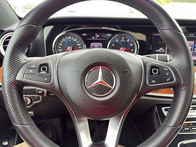 Used 2018 Mercedes-Benz E 400 4MATIC Sedan image 18