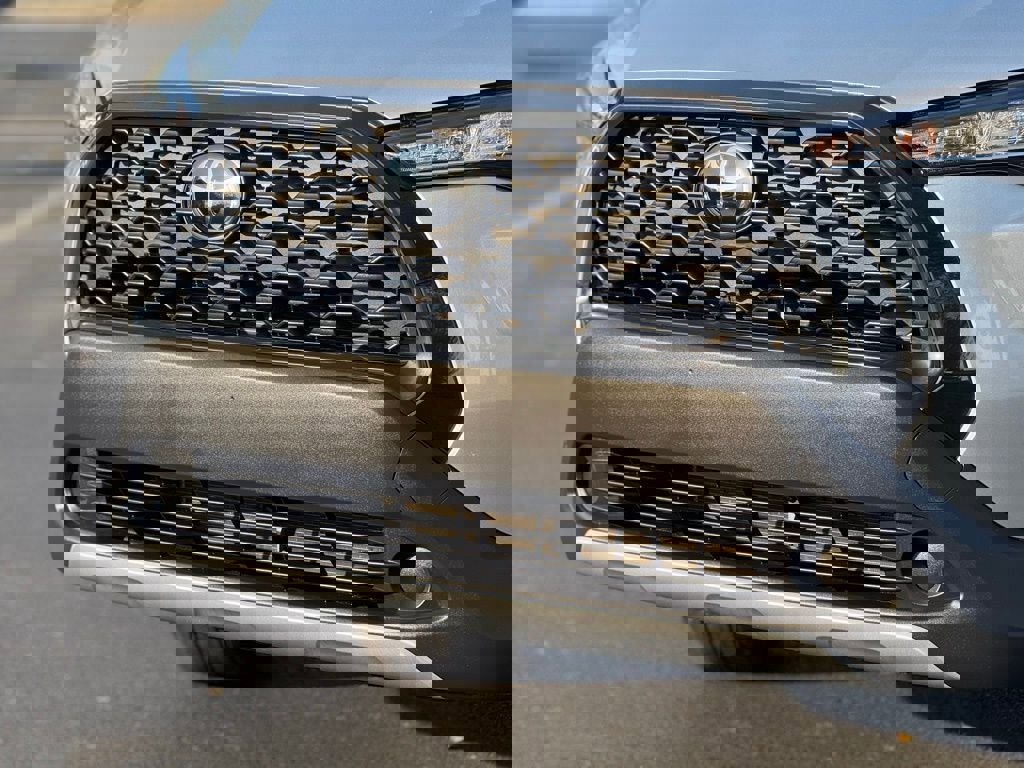 Certified 2023 Toyota Corolla Cross L image 9