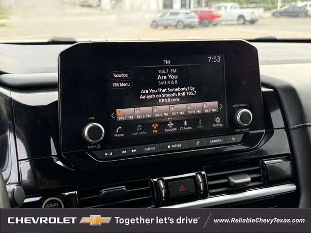 Used 2023 Nissan Pathfinder SV w/ Black Appearance Package FWD image 25