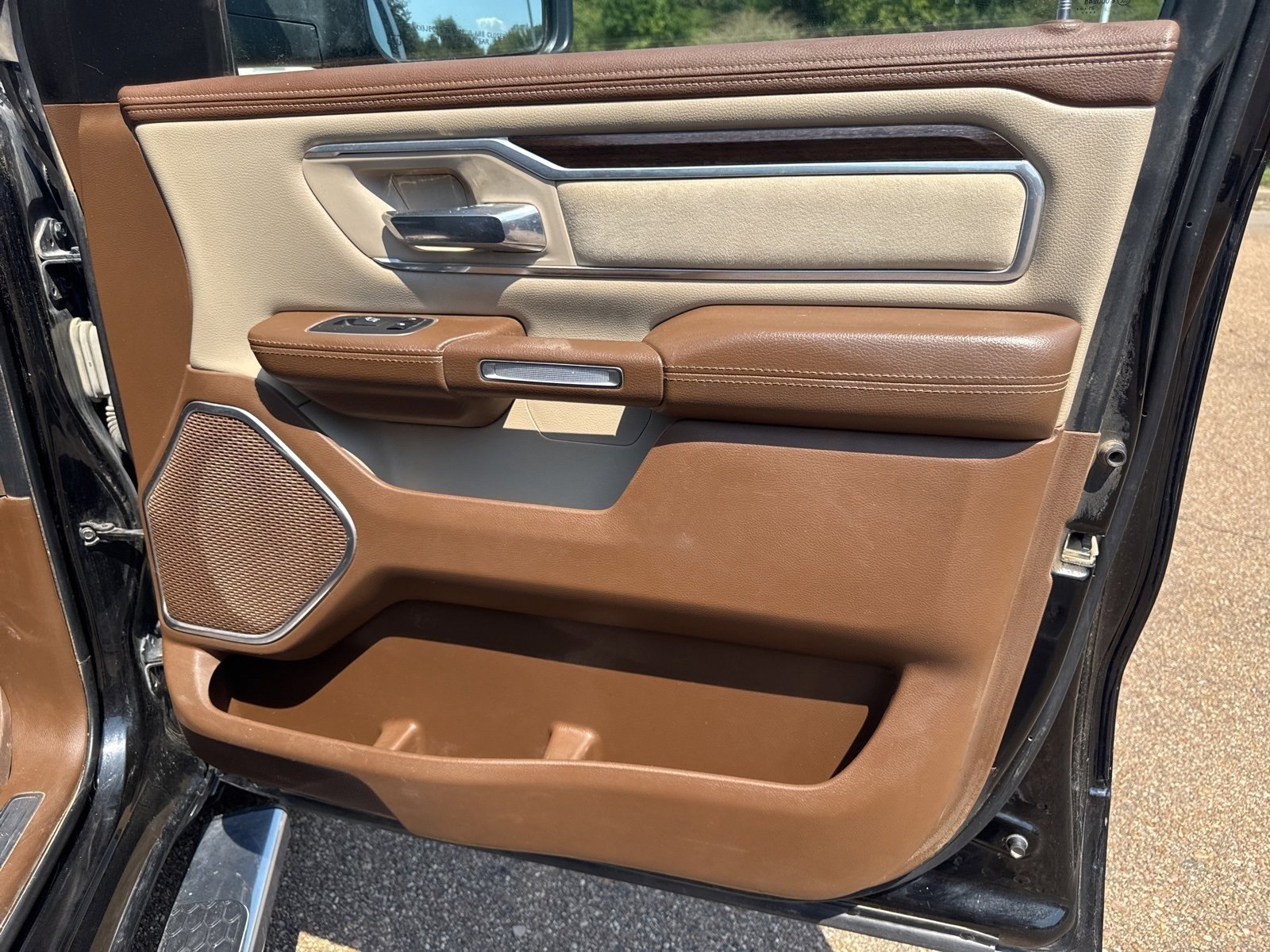 Used 2022 RAM 1500 Laramie image 22