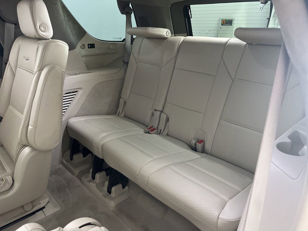 Used 2021 Cadillac Escalade Premium Luxury Platinum AWD/4WD image 20