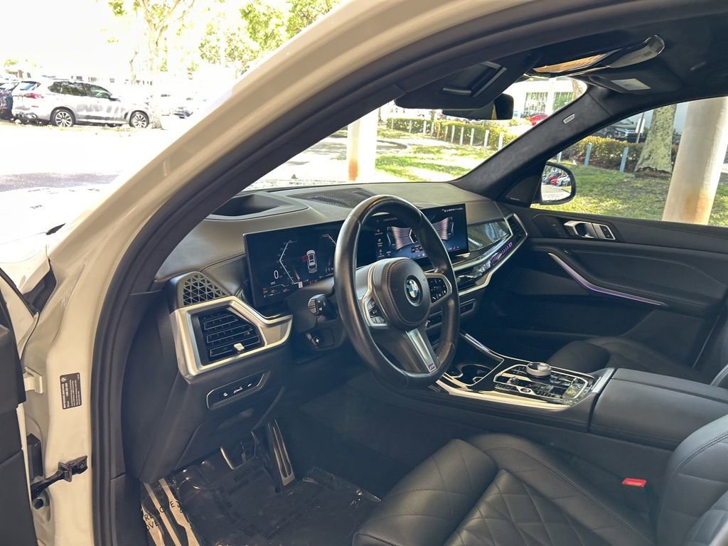 Used 2024 BMW X7 xDrive40i w/ M Sport Package image 6