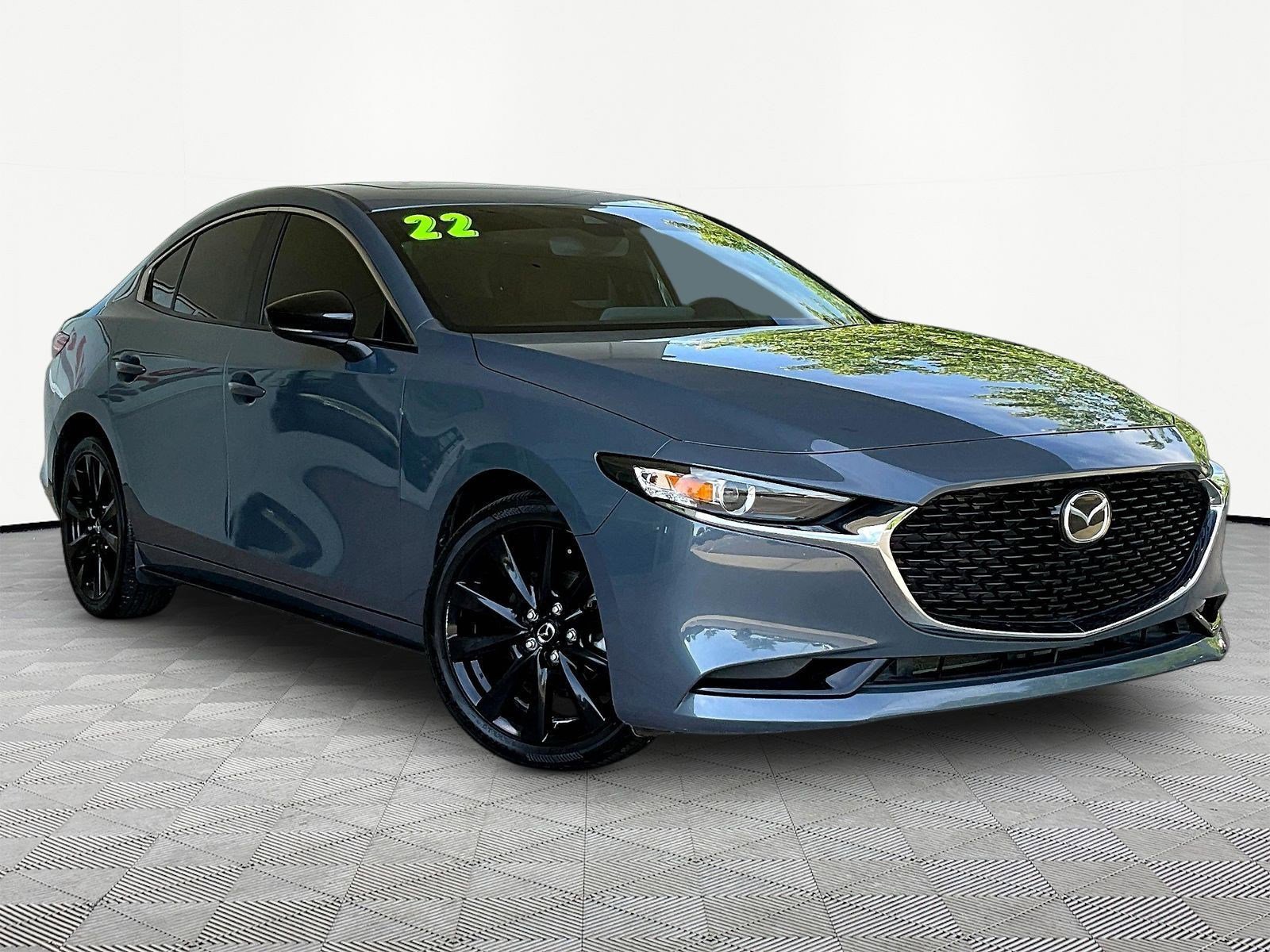 Used 2022 MAZDA MAZDA3 s FWD image 3