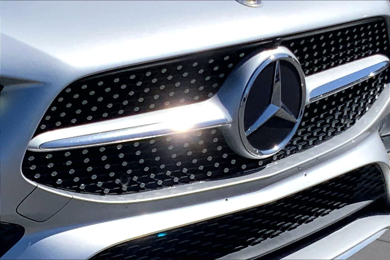 Used 2021 Mercedes-Benz CLA 250 w/ AMG Line image 27