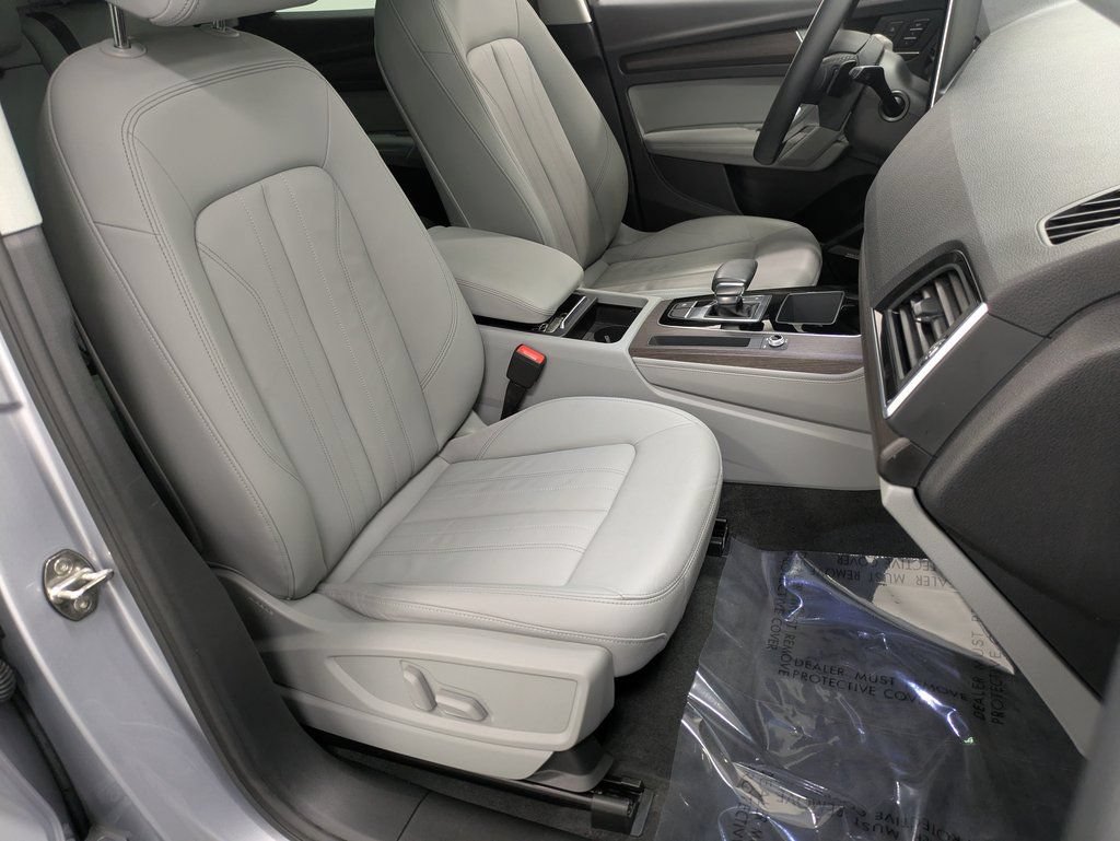 Used 2022 Audi Q5 2.0T Premium Plus w/ Premium Plus Package AWD/4WD image 28