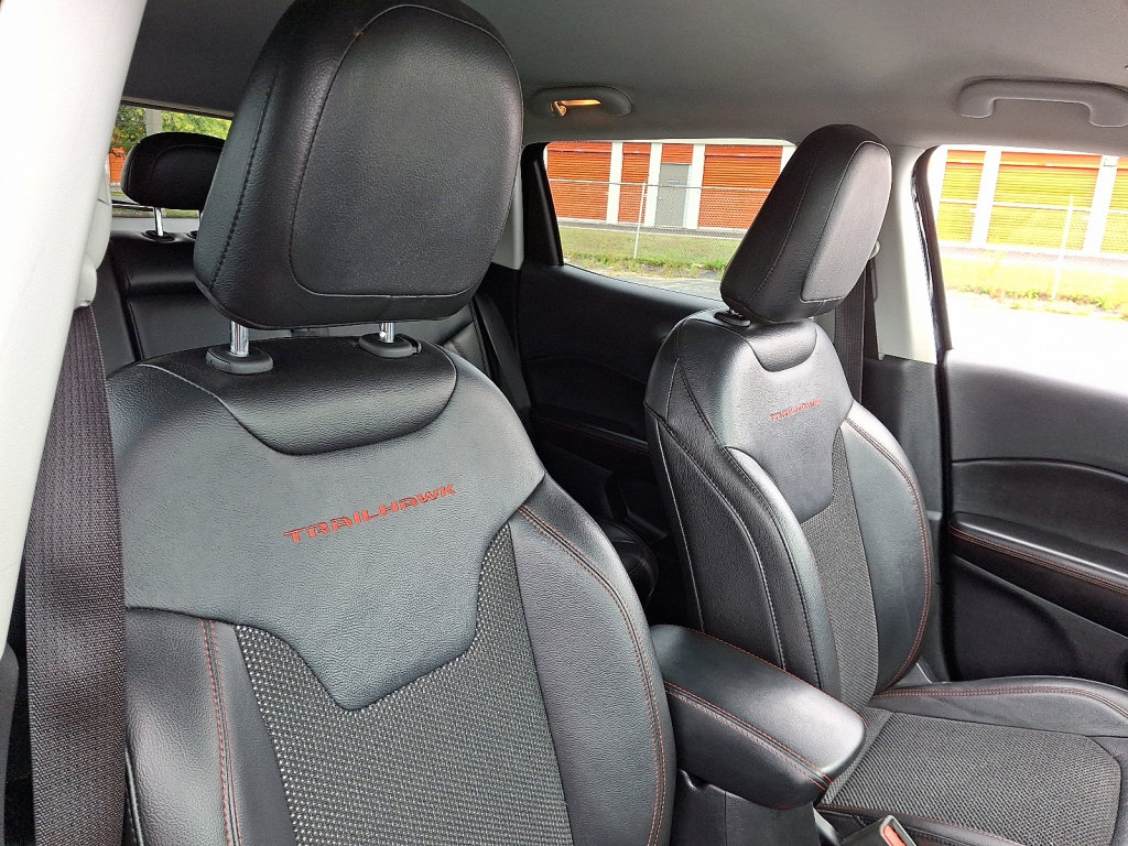 Used 2021 Jeep Compass Trailhawk image 13