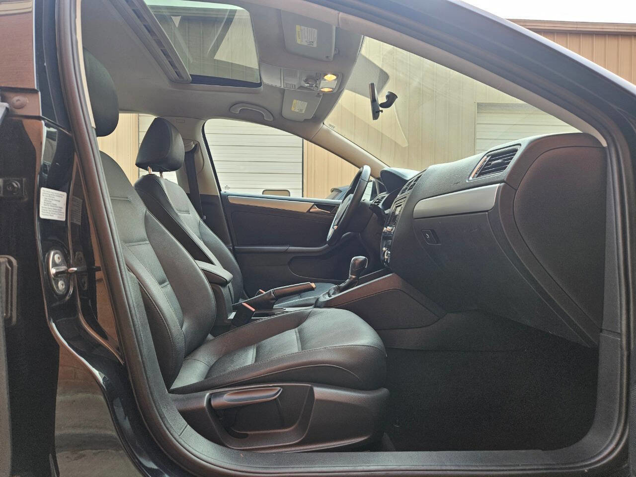 Used 2012 Volkswagen Jetta TDI image 15